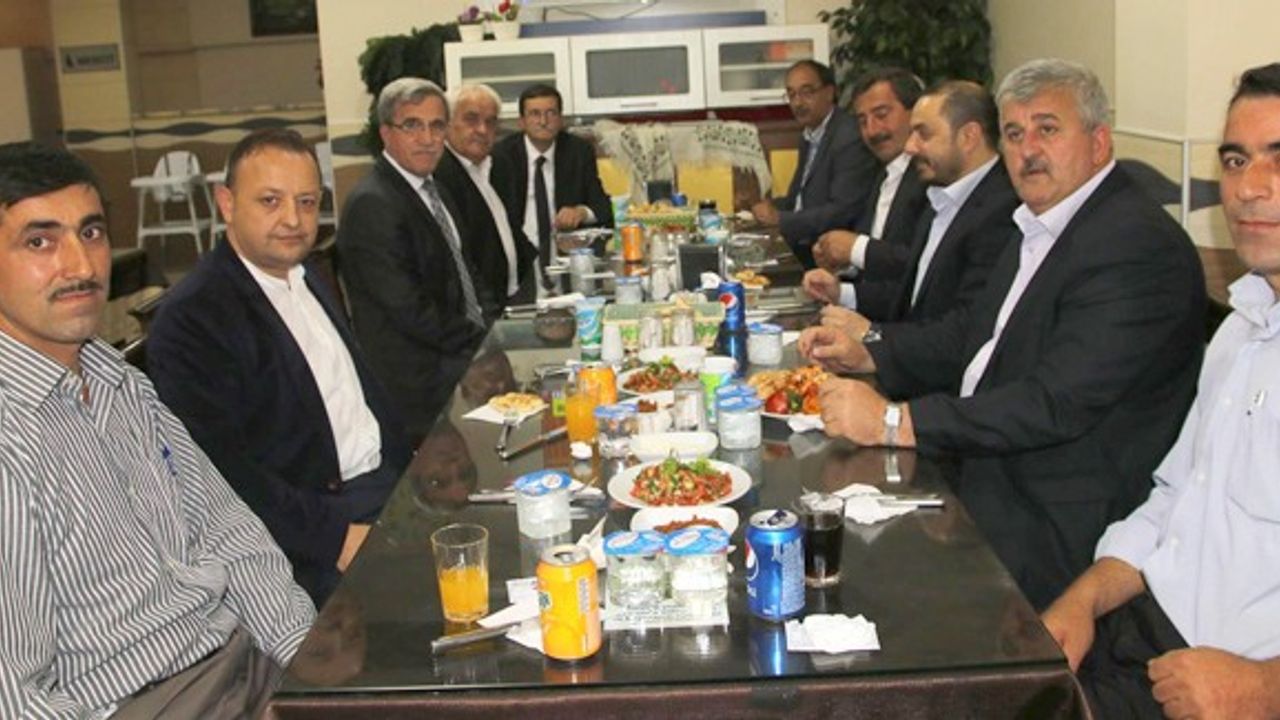 Başkan Akcan muhtar adayları ile buluştu