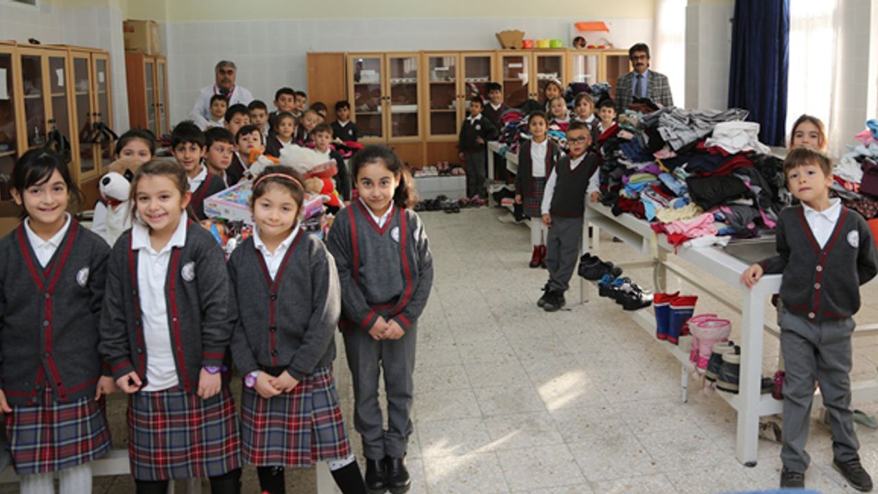 Selçukbey İlkokulu’ndan “Oyuncak ve Giysi Kampanyası”