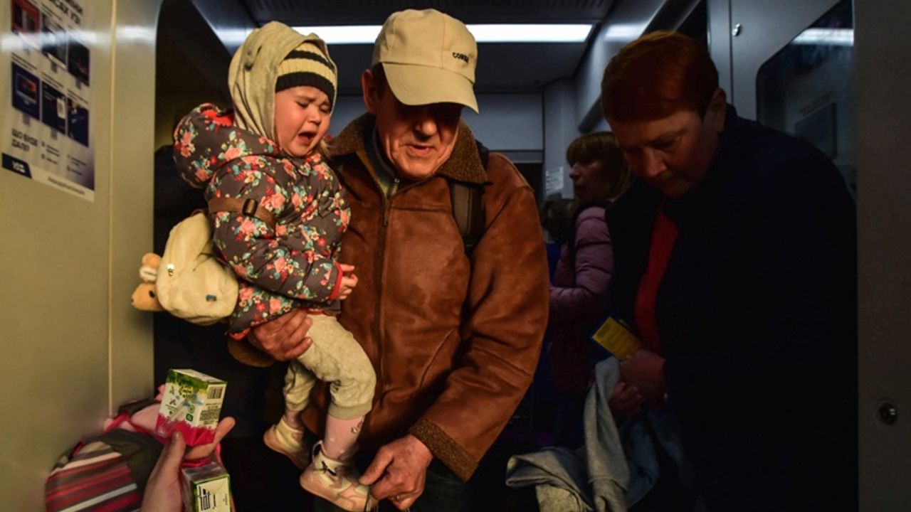 Rusya’nın Ukrayna’ya saldırılarında 213 çocuk hayatını kaybetti!