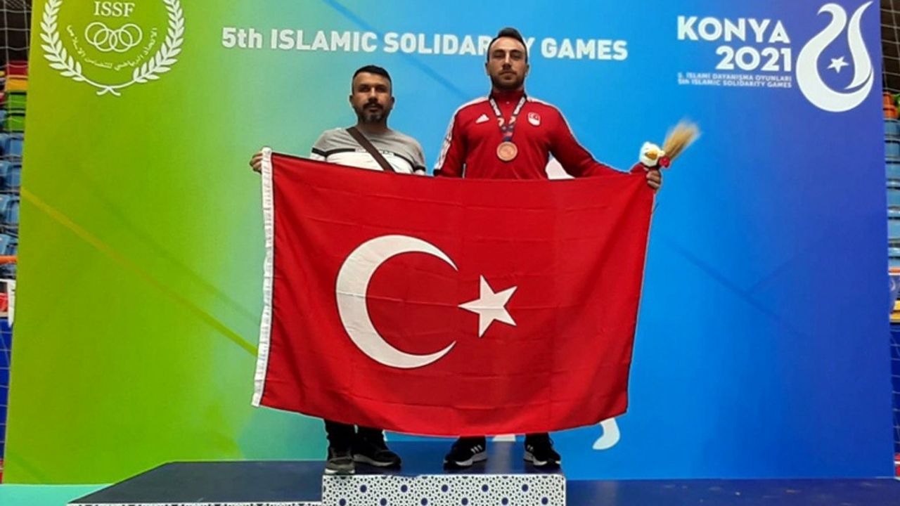İslami Dayanışma Oyunları’nda bir madalyada kick bokstan
