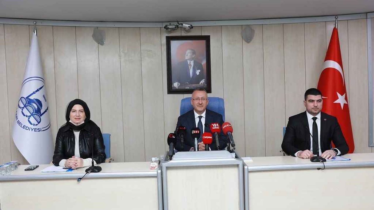 Adapazarı Belediye Meclisi 11 gündem  maddesiyle toplandı