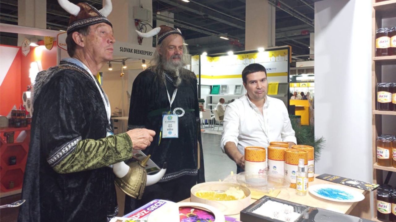 Sakarya Arıcılar Birliği uluslararası kongreye katıldı