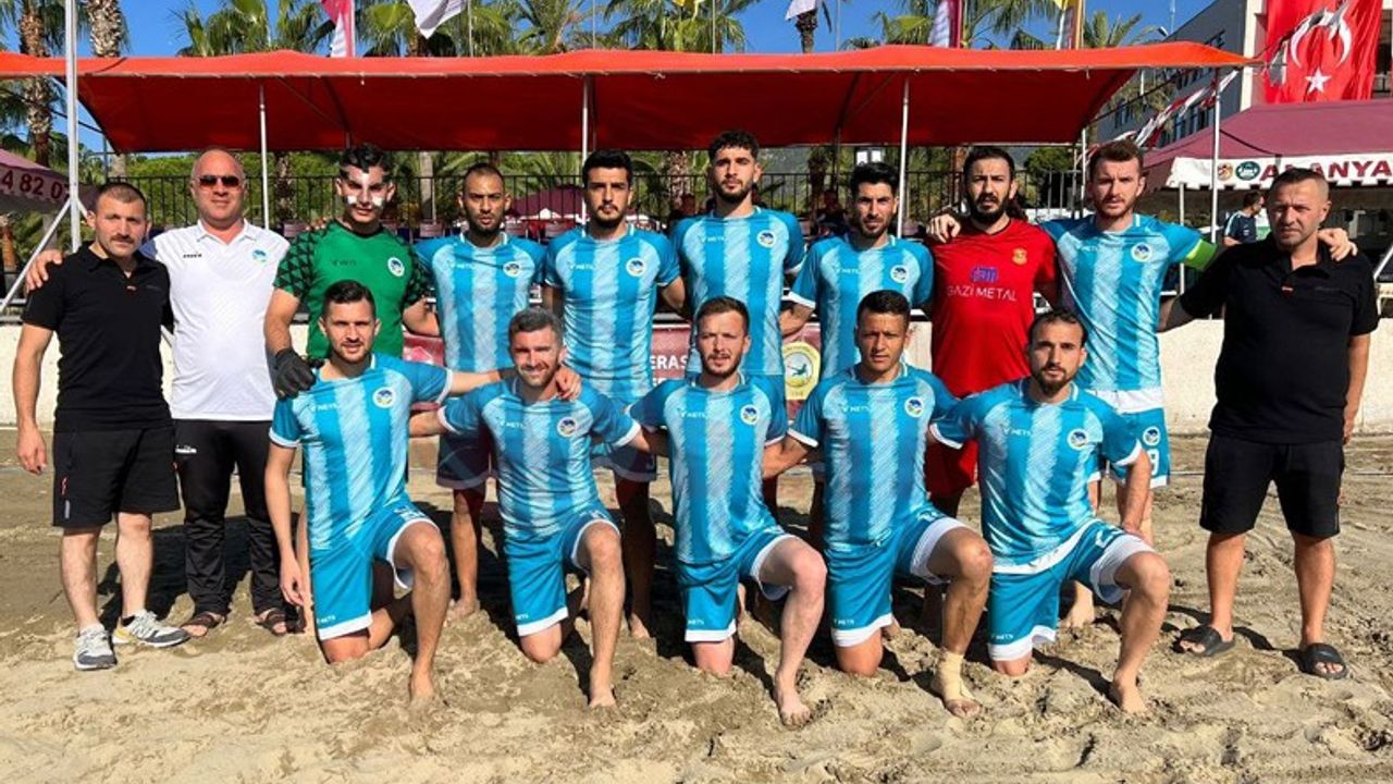 Plaj futbolunda ilk galibiyet Büyükşehir’in
