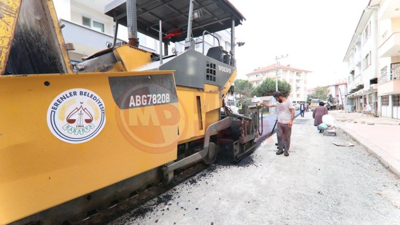 Hacıoğlu’nda 27 sokakta asfalt çalışmaları başladı