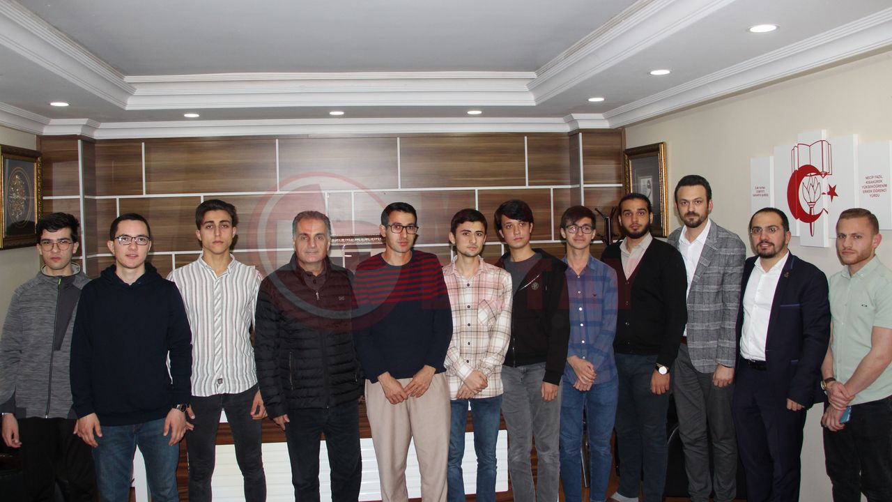 Rektör Hamza Al üniversite öğrencileriyle buluştu