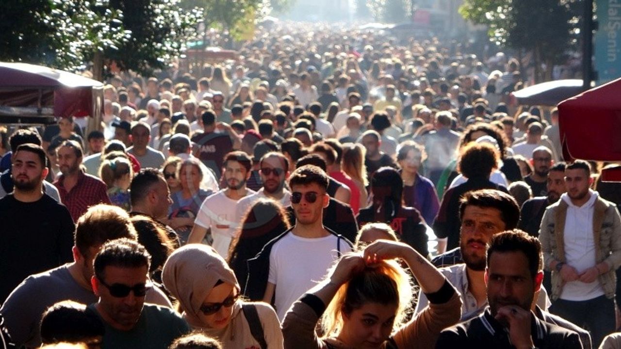 Türkiye nüfusu 84 milyon 680 bin 273 kişi oldu!