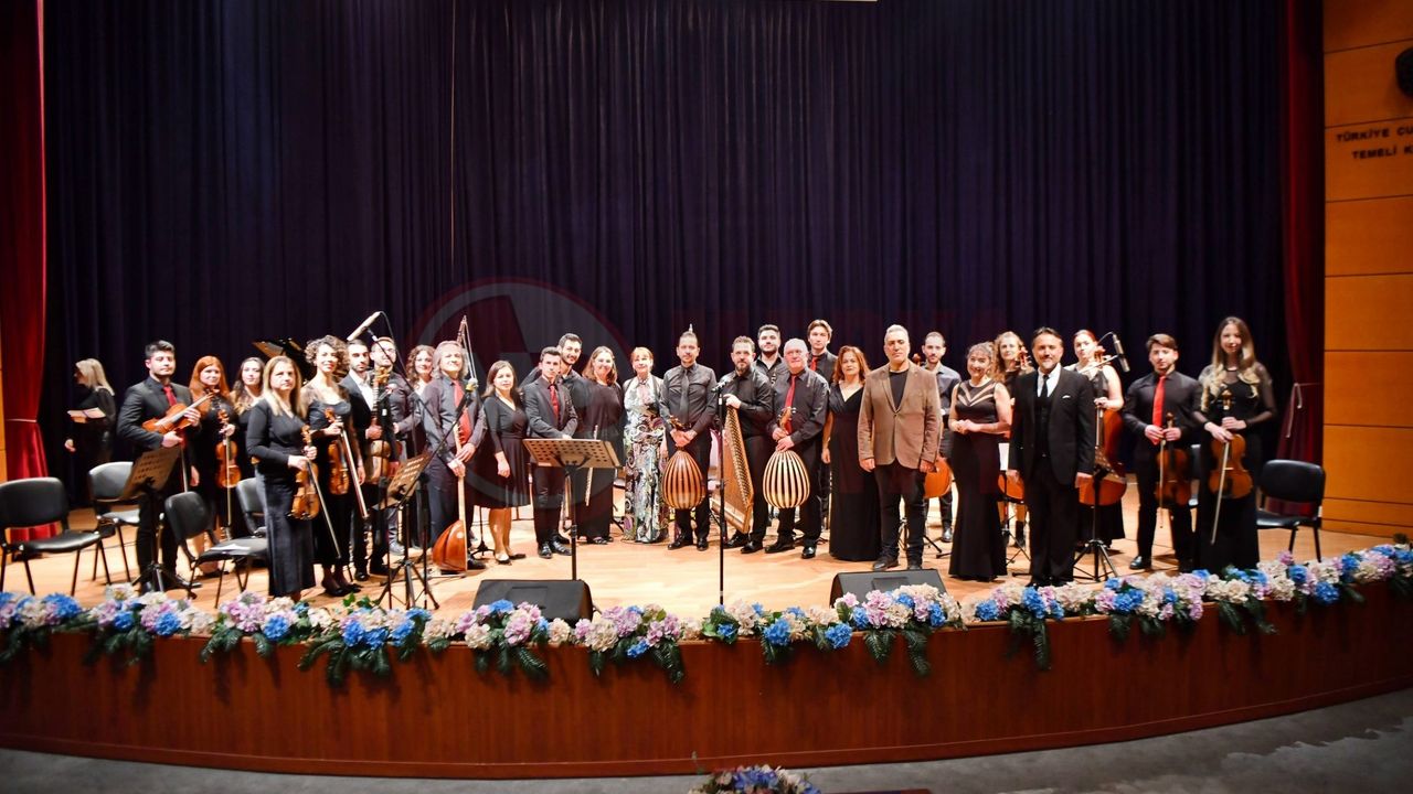 Oda Orkestrası eşliğinde türküler konseri