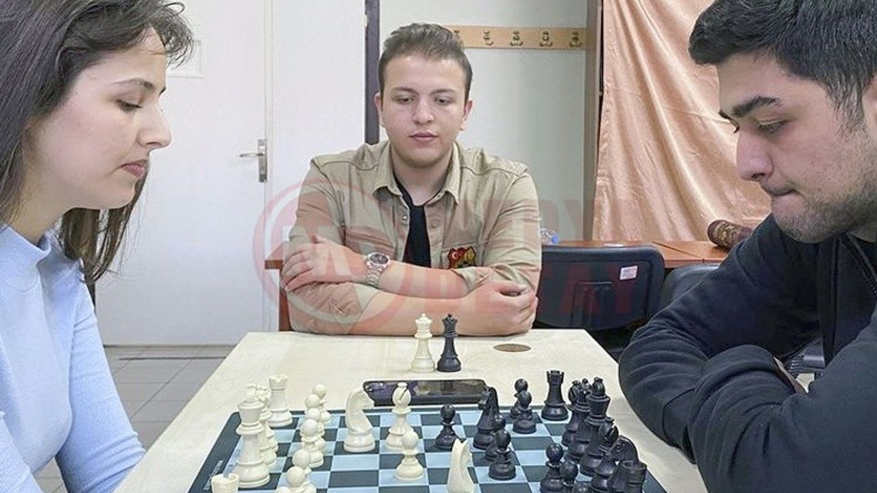 SUBÜ’de satranç turnuvası düzenlendi