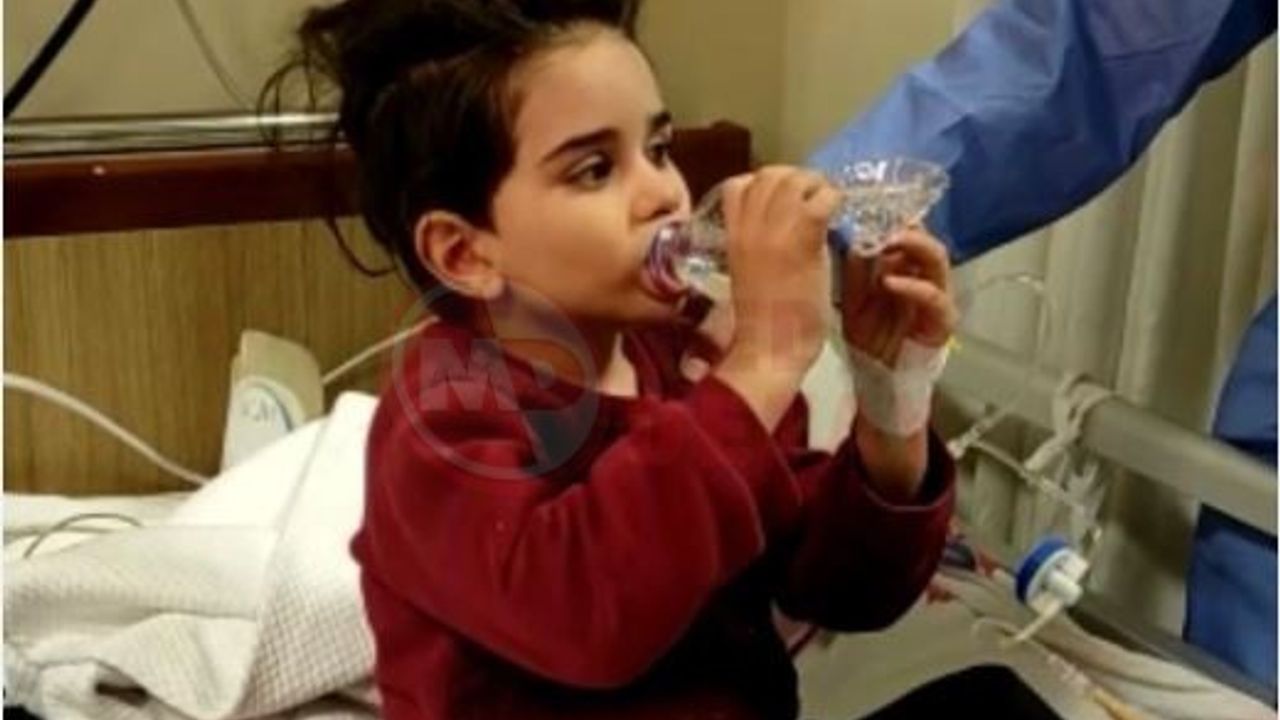 Hastanede tedavisi süren  minik kızın ilk isteği su oldu