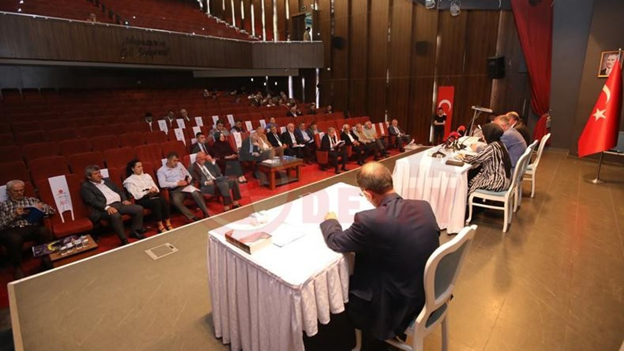 Adapazarı mayıs meclisi ikinci oturumu yapıldı