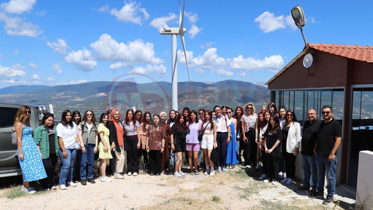 Öğrenciler enerji santralini ziyaret etti