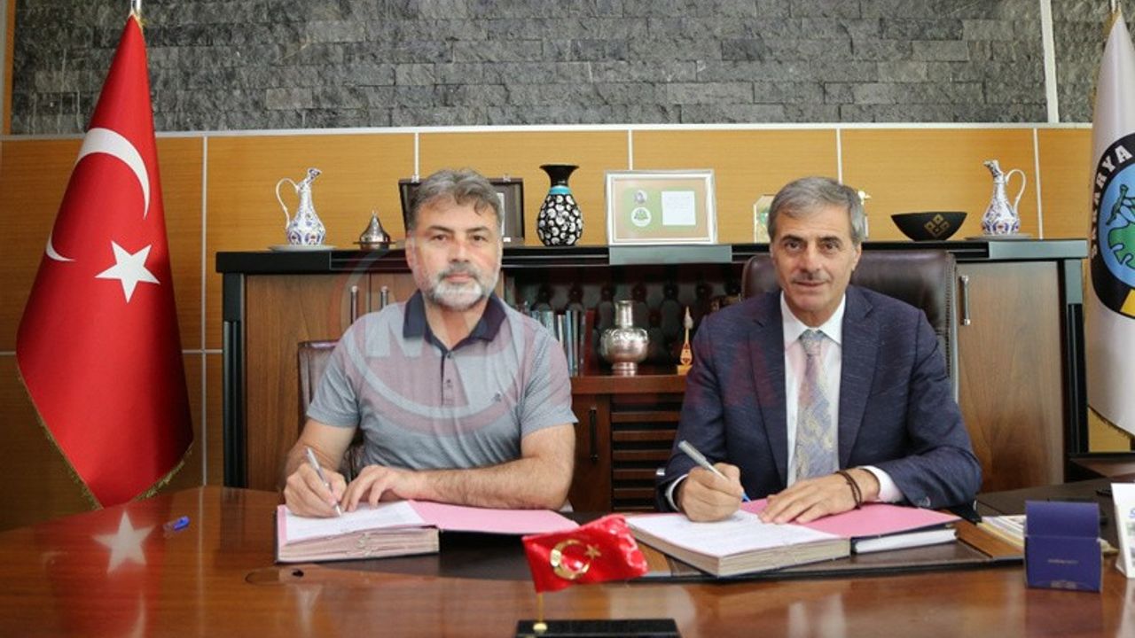 Serdivan’da toplu sözleşme imzaları atıldı