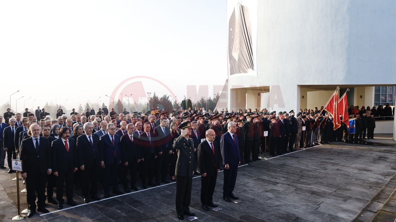 Mustafa Kemal Atatürk 85’inci yıl dönümünde Sakarya’da anıldı