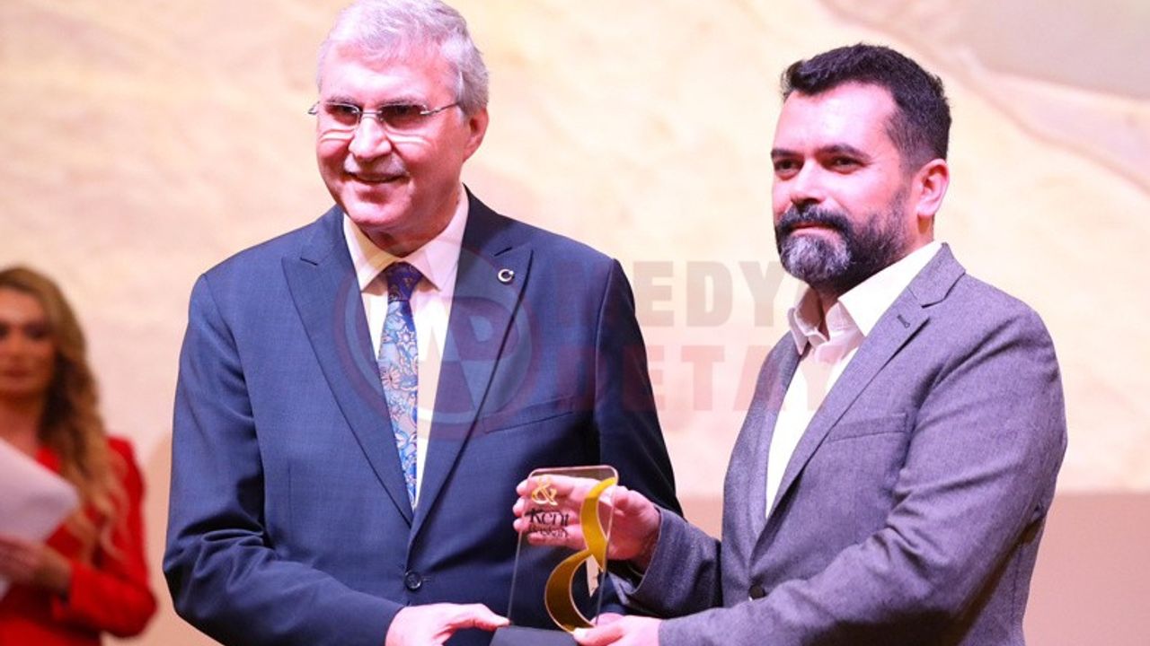 Büyükşehir’e ‘Marmara’nın en başarılı belediyesi’ ödülü