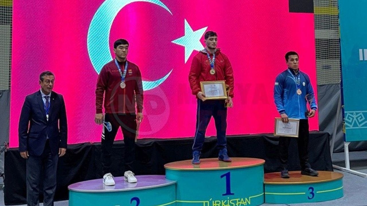 Büyükşehir sporcusundan Kazakistan’da Milli gurur