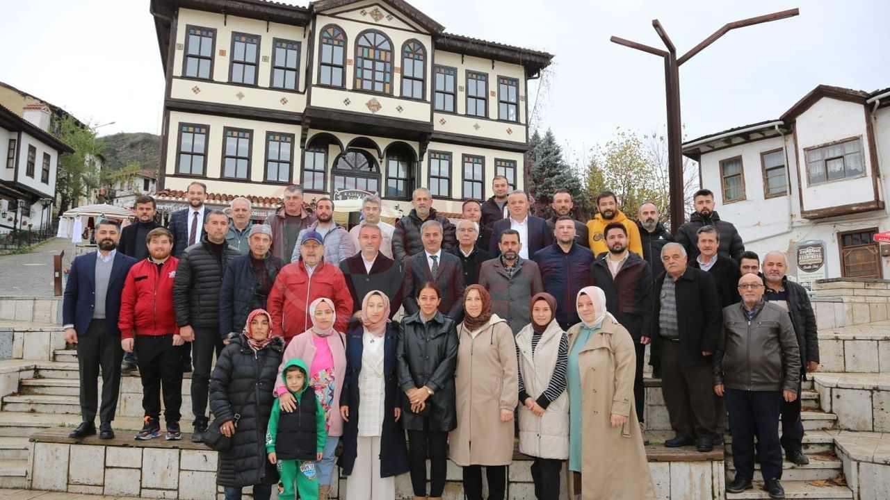 Alemdar AK Parti Taraklı İlçe teşkilatını ziyaret etti