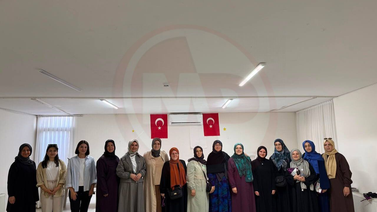 Büyükşehir’den Akyazı’da kadınlara rehberlik eden buluşma