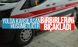 Yolda karşılaşan husumetliler birbirlerini bıçakladı