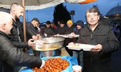 Sapak Camii'nde depremzedelerle iftar