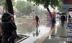 Sakarya'da vatandaşlar yağmura hazırlıksız yakalandı
