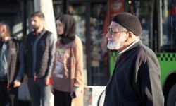 Sakarya’da vatandaşlar 09.05'te saygı duruşunda bulundu