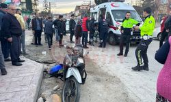 Hafif ticari araçla motosiklet çarpıştı: 2 yaralandı