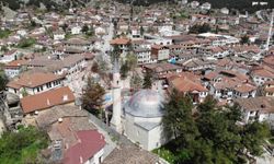 Osmanlı'nın 508 yıllık camisi tarihe tanıklık ediyor