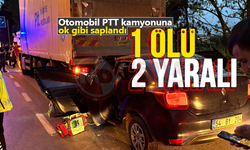 Otomobil PTT kamyonuna ok gibi saplandı: 1 ölü!
