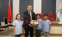 Başkan Karakullukçu, ilkokul öğrencilerini ağırladı