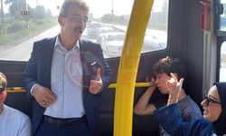 Erenler Belediye Başkanı işe otobüsle gidiyor
