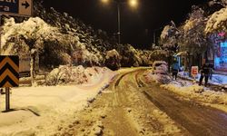 Hendek'te kar mesaisi devam ediyor