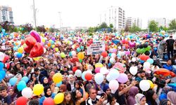Binlerce balon minik Ali Asaf için gökyüzüne bırakıldı