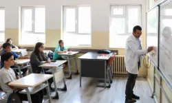 Öğretmenlerin il içi yer değiştirmeleri belli oldu!
