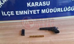 Ruhsatsız tabancayla yakalandı!