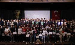 Genç tiyatrocuların sahne aldığı festivalde kazananlar belli oldu