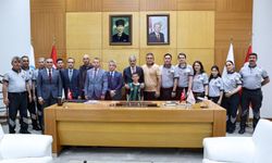 Başkan Alemdar çalışma arkadaşlarıyla bayramlaştı