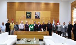 “Sakaryaspor yeniden şehrimize  gurur yaşatacak başarılara imza atmalıdır”