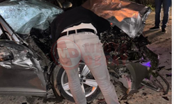 Çekiciye çarpan otomobilin sürücüsü yaralandı