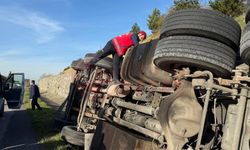 Kontrolden çıkan tanker yan yattı: 1 yaralı