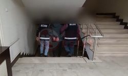 Ahırı kaçak tütün deposuna çevirmiş: Tam 2 ton!