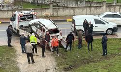 Kontrolden çıkıp belediye aracına çarptı