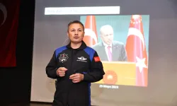 İlk Türk Astronot Alper Gezeravcı, Sakarya'da öğrencilerle buluştu