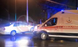 D-650 kara yolunda iki otomobil çarpıştı!