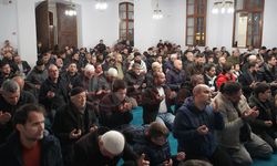 Kandilde camiler dolup taştı