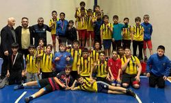 Serdivan Belediyesi Güreş Takımı’ndan çifte şampiyonluk