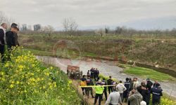 Devrilen traktörün altında kalan sürücü hayatını kaybetti