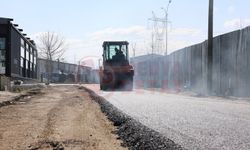 Erenler’de yollar yenilenmeye devam ediyor