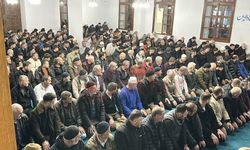 Sakarya'da Kadir Gecesi'nde camiler dolup taştı