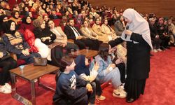 Ünlü yazar “Ailede Maneviyatı” anlattı