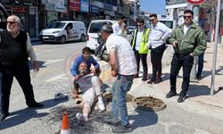 Ayağının üzerinden servis aracı geçti!